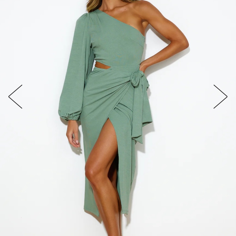 HELLO MOLLY FEELING SNATCHED MIDI DRESS SIZE M